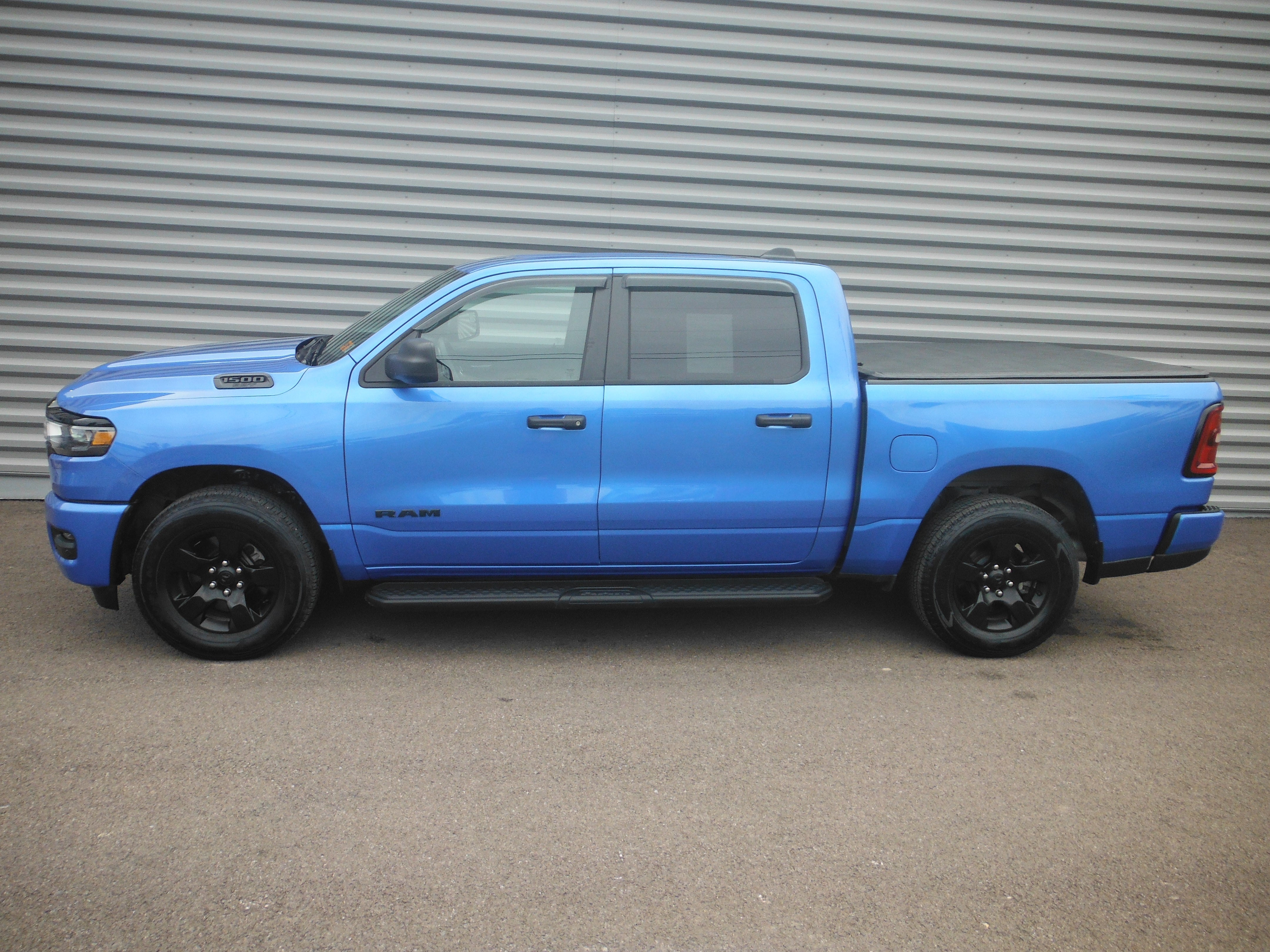 2025 RAM 1500 Tradesman 4x4 Crew Cab 5'7's photo