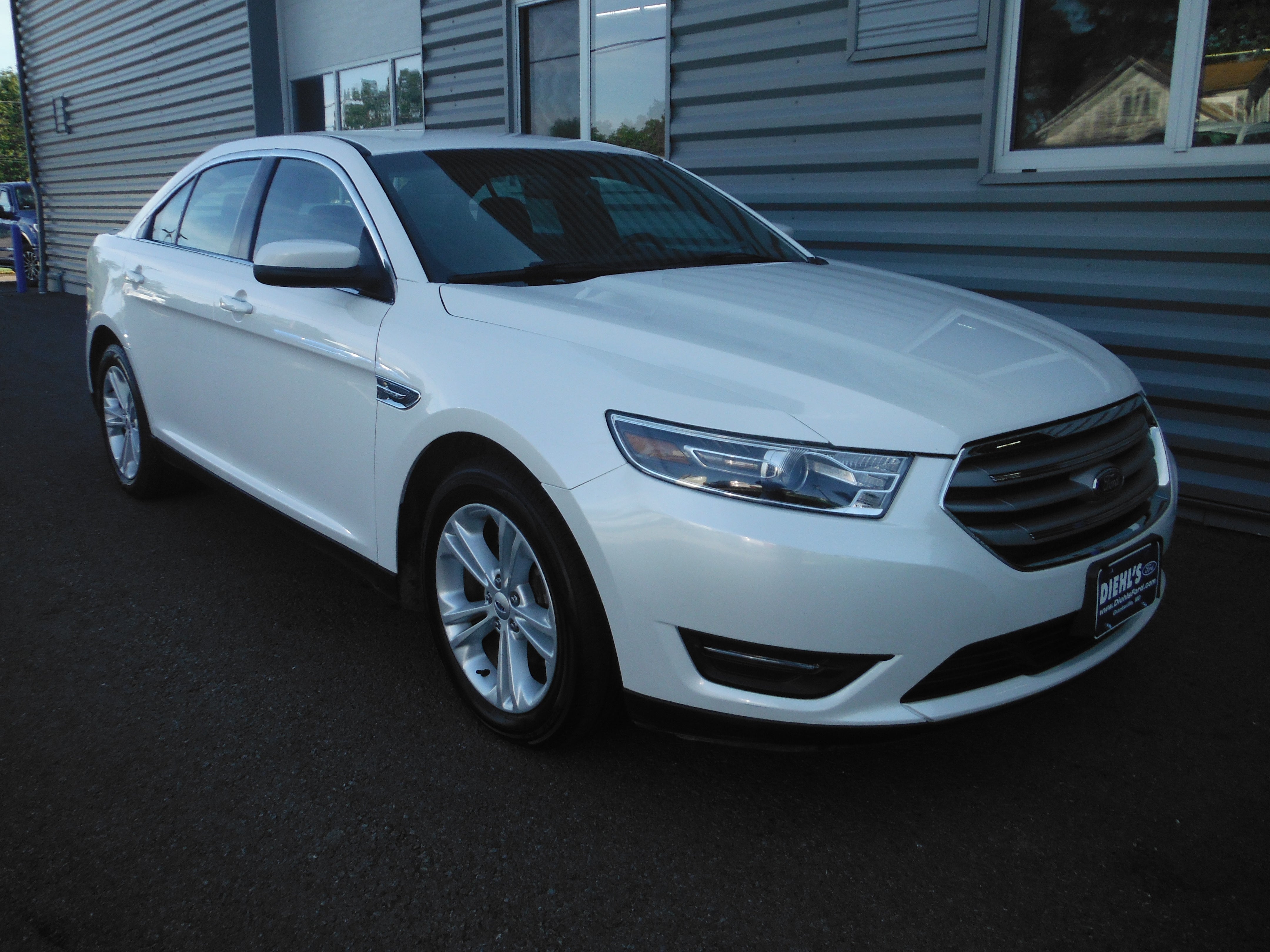 2018 Ford Taurus SEL