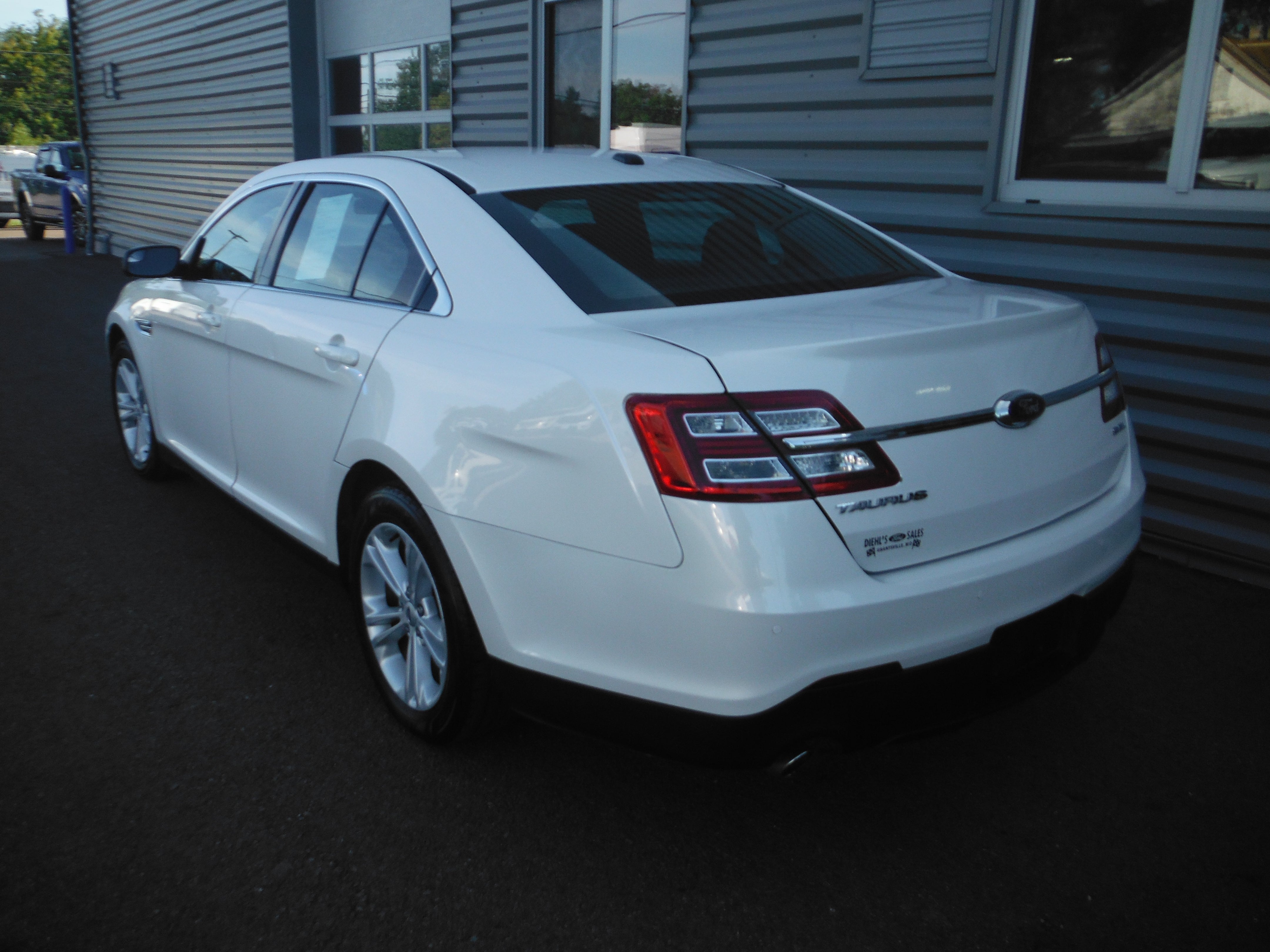 2018 Ford Taurus SEL