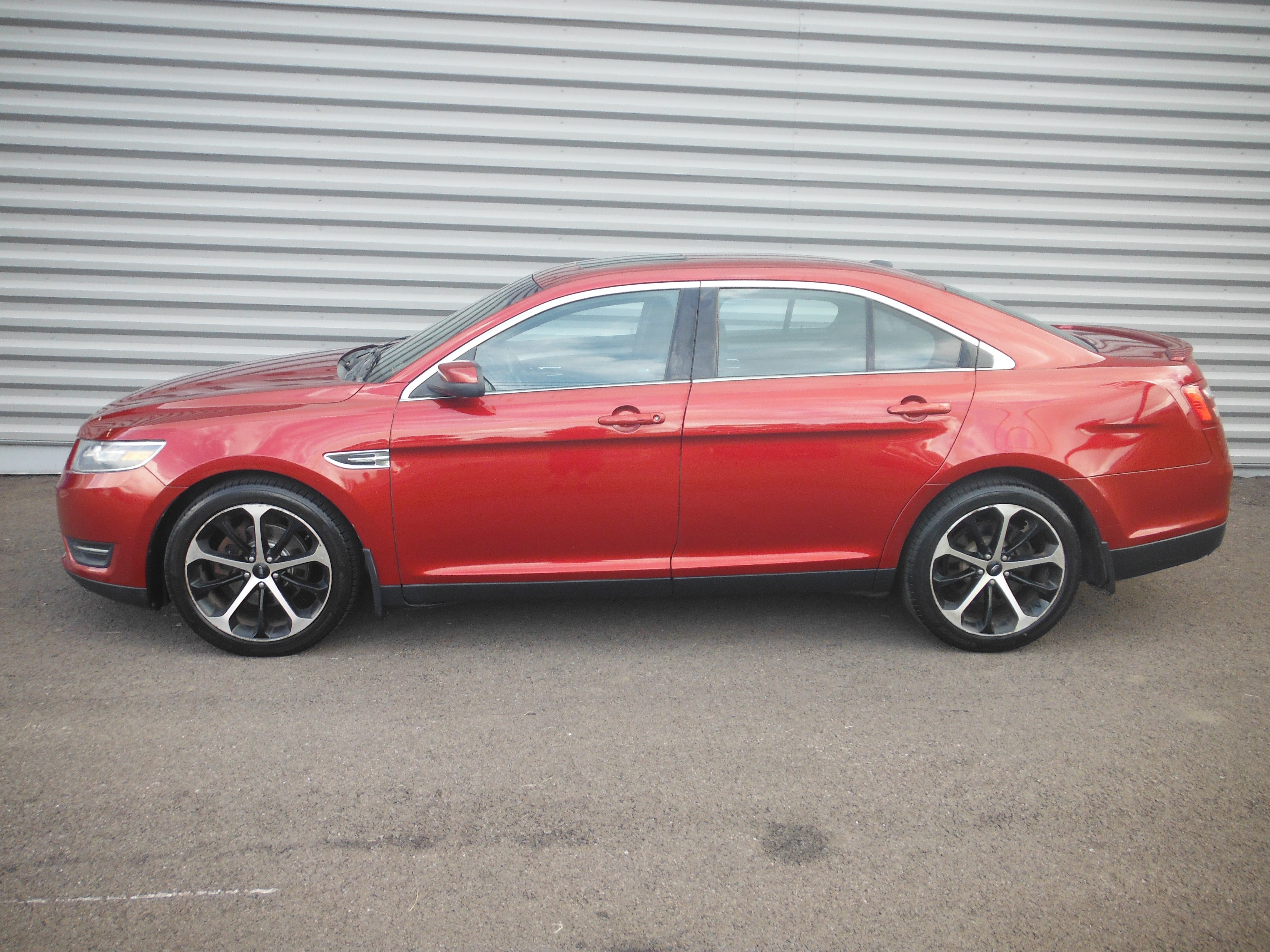 2015 Ford Taurus SEL
