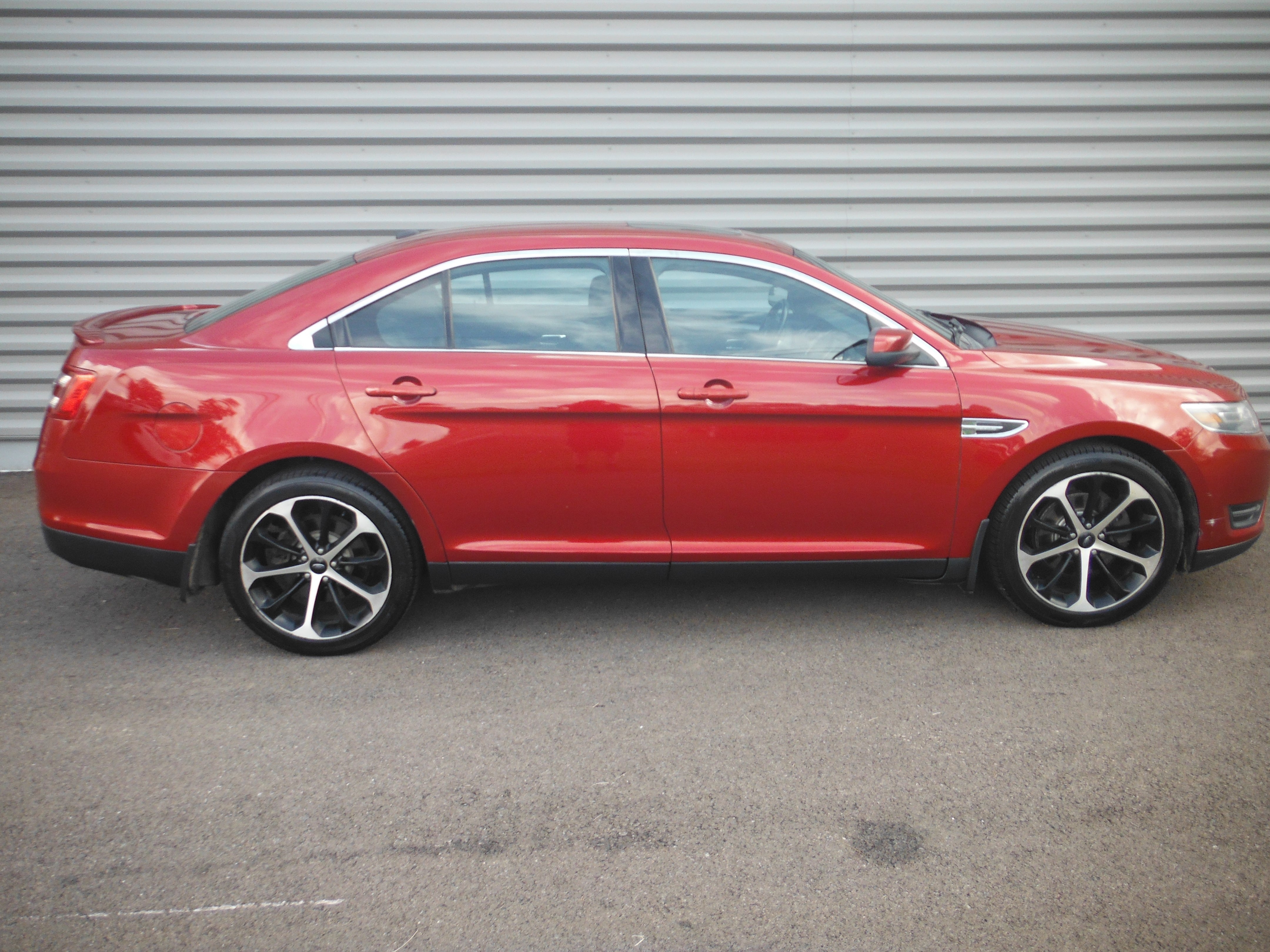 2015 Ford Taurus SEL