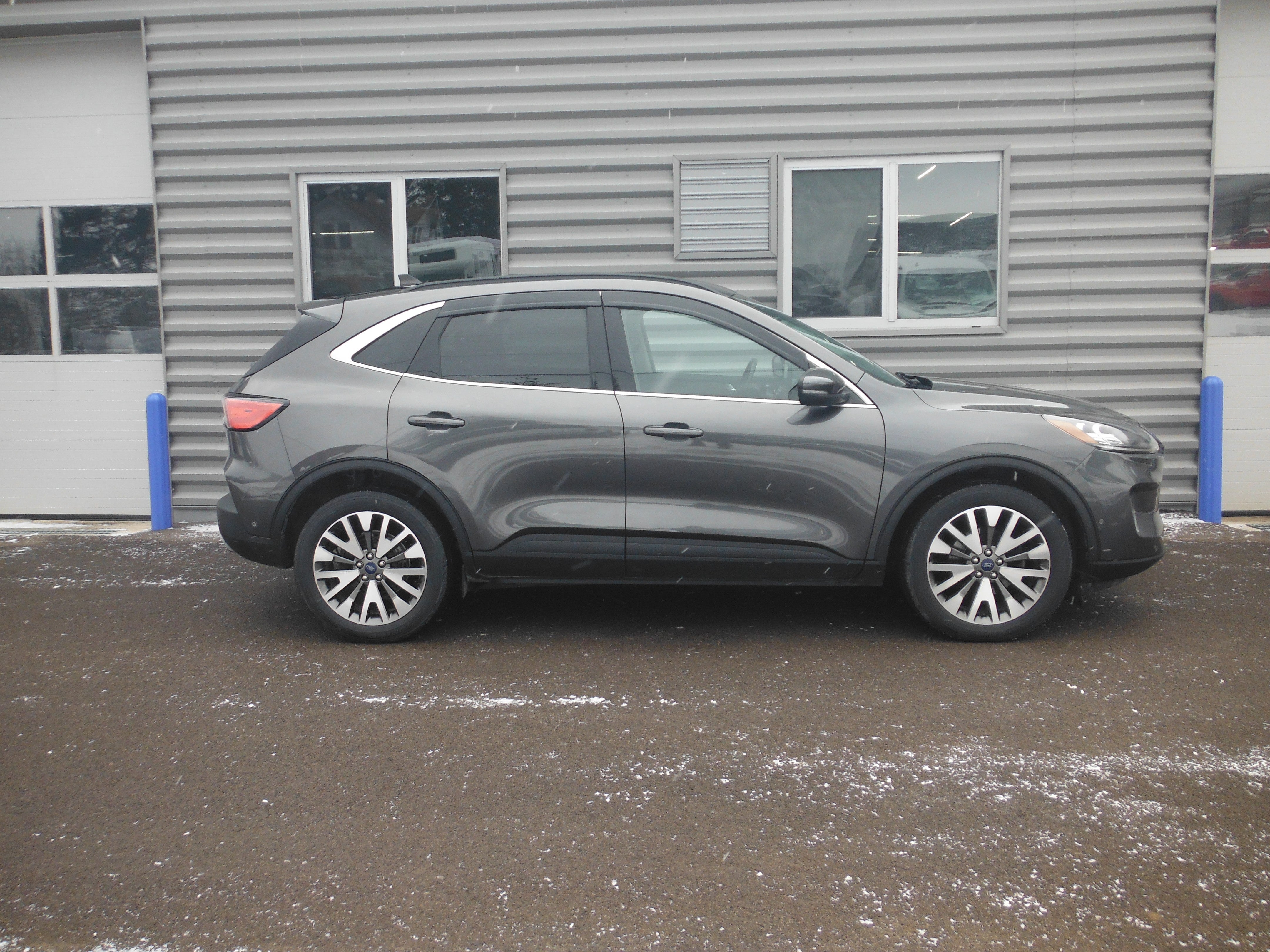 2020 Ford Escape Titanium