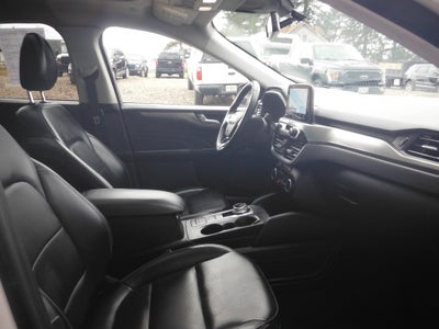 2022 Ford Escape Titanium