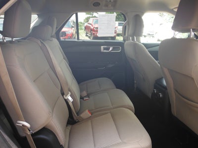 2022 Ford Explorer Base