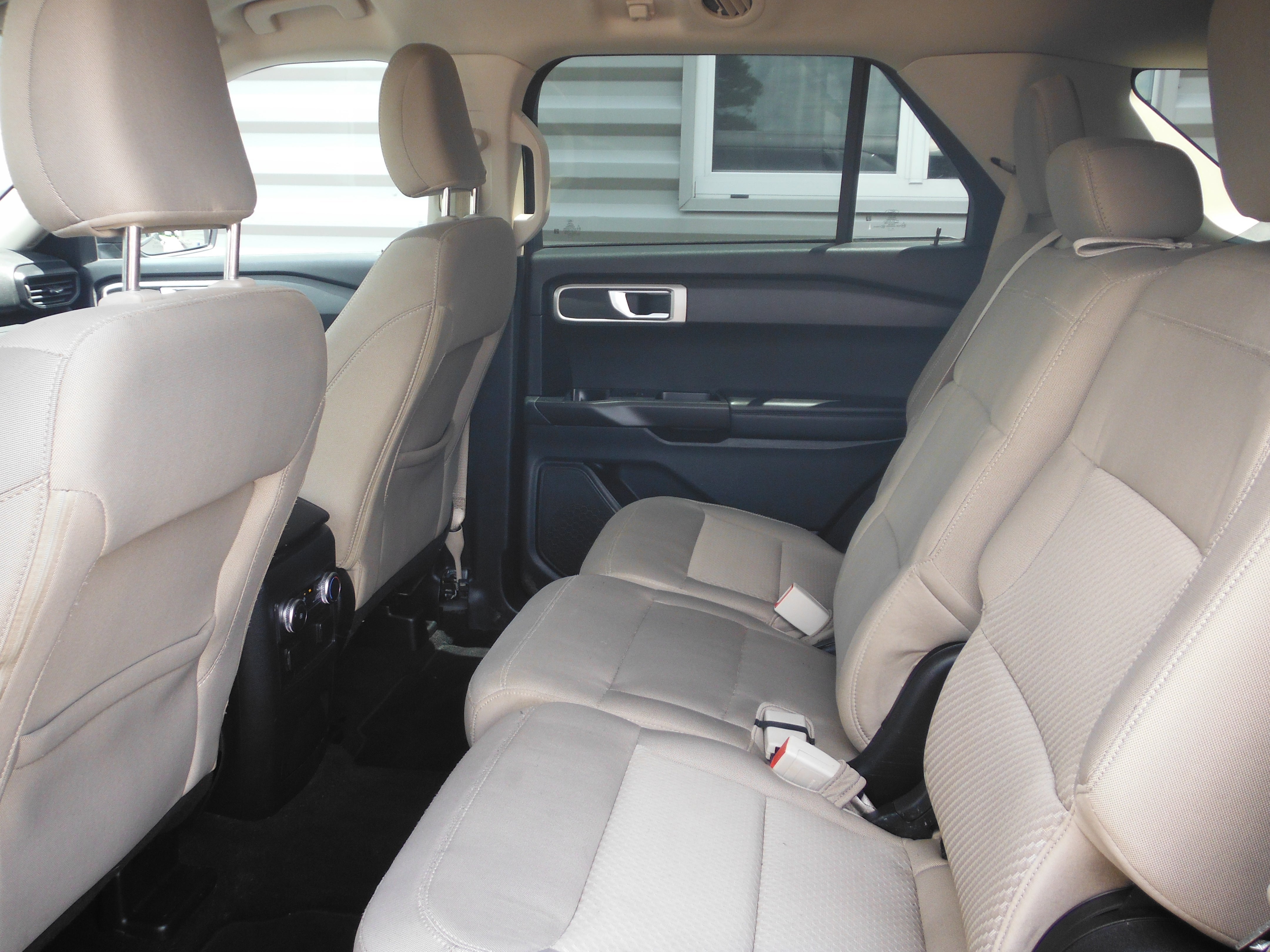 2022 Ford Explorer Base