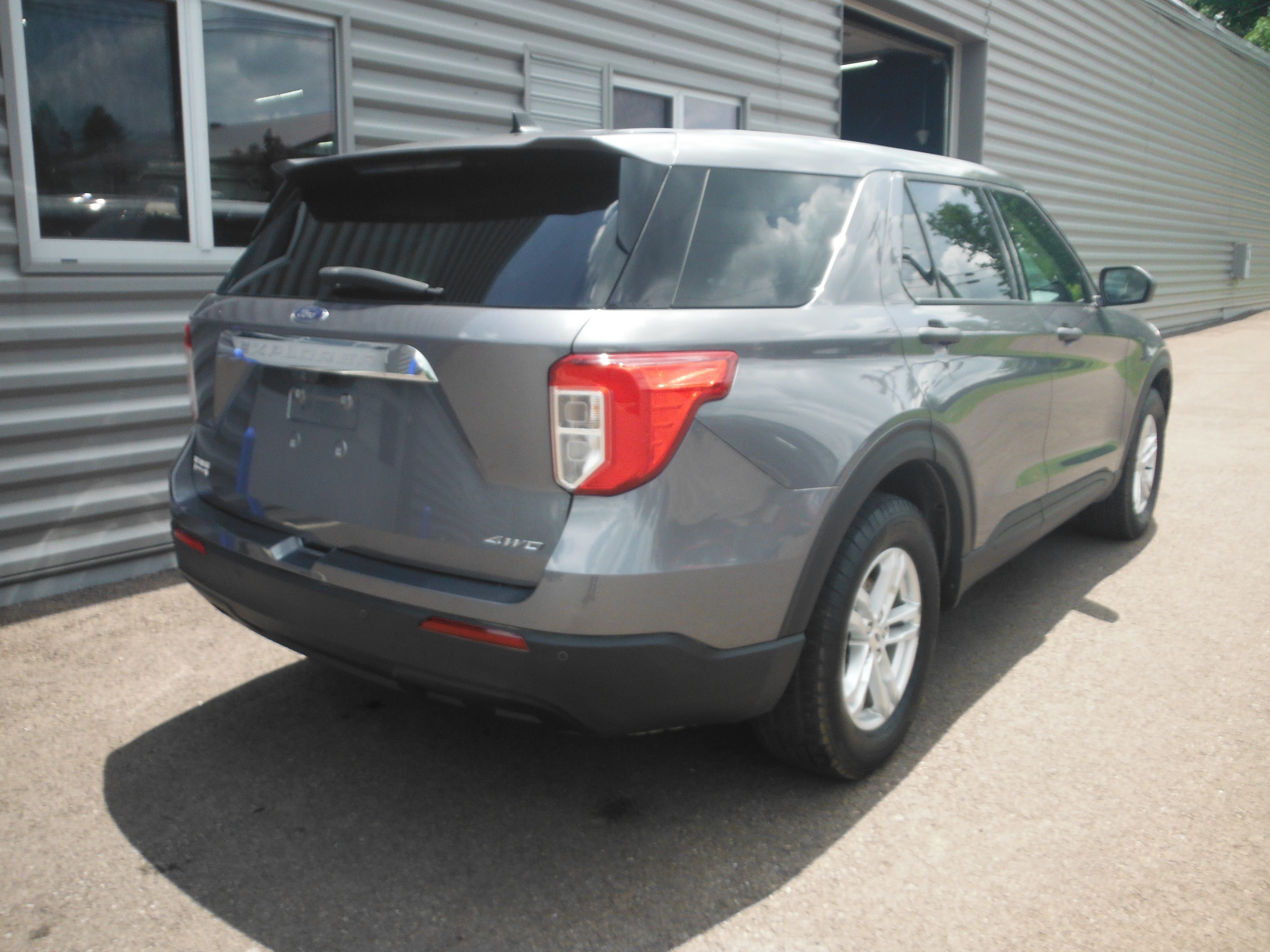 2022 Ford Explorer Base