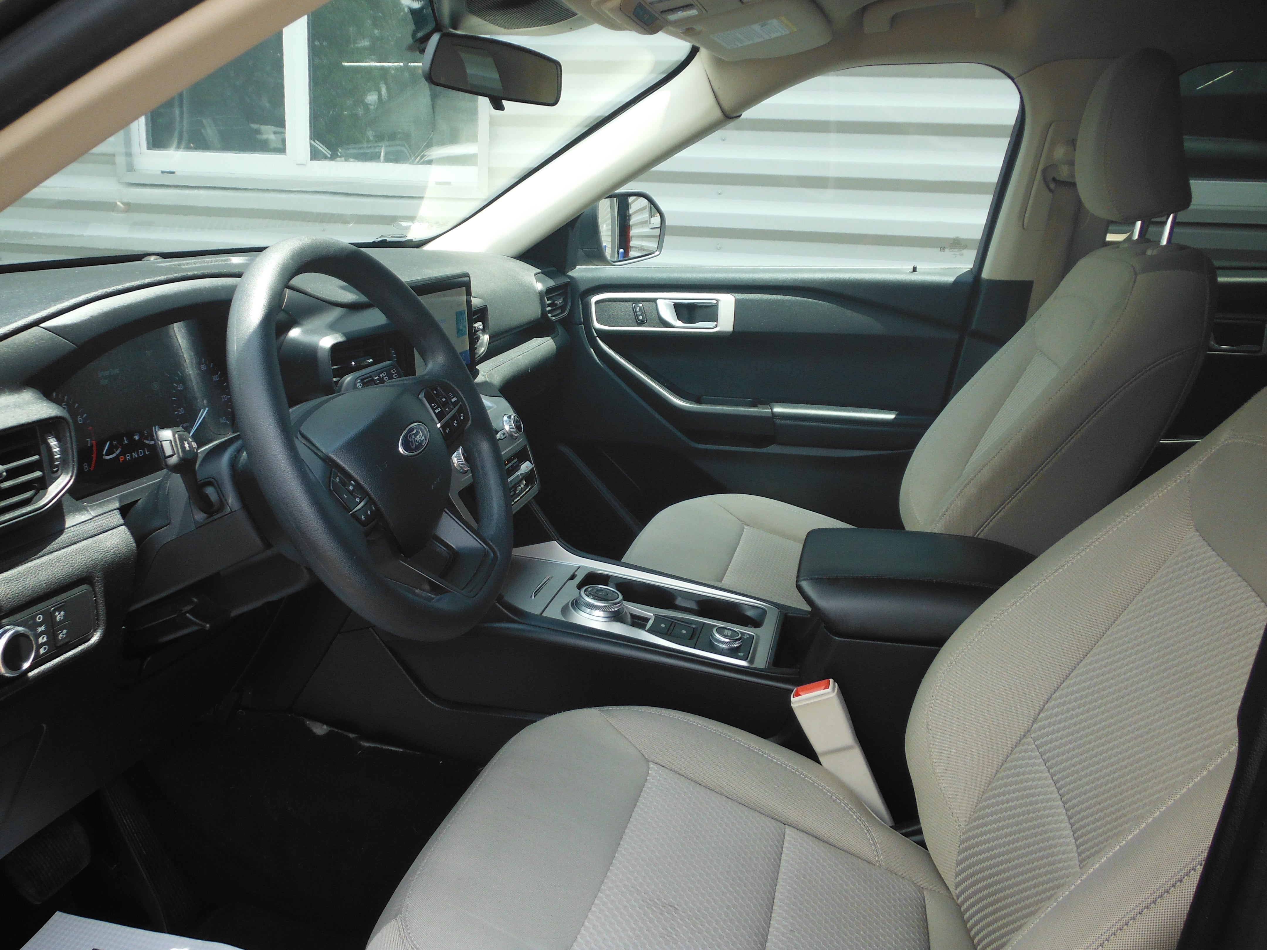 2022 Ford Explorer Base
