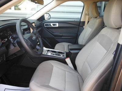 2022 Ford Explorer Base