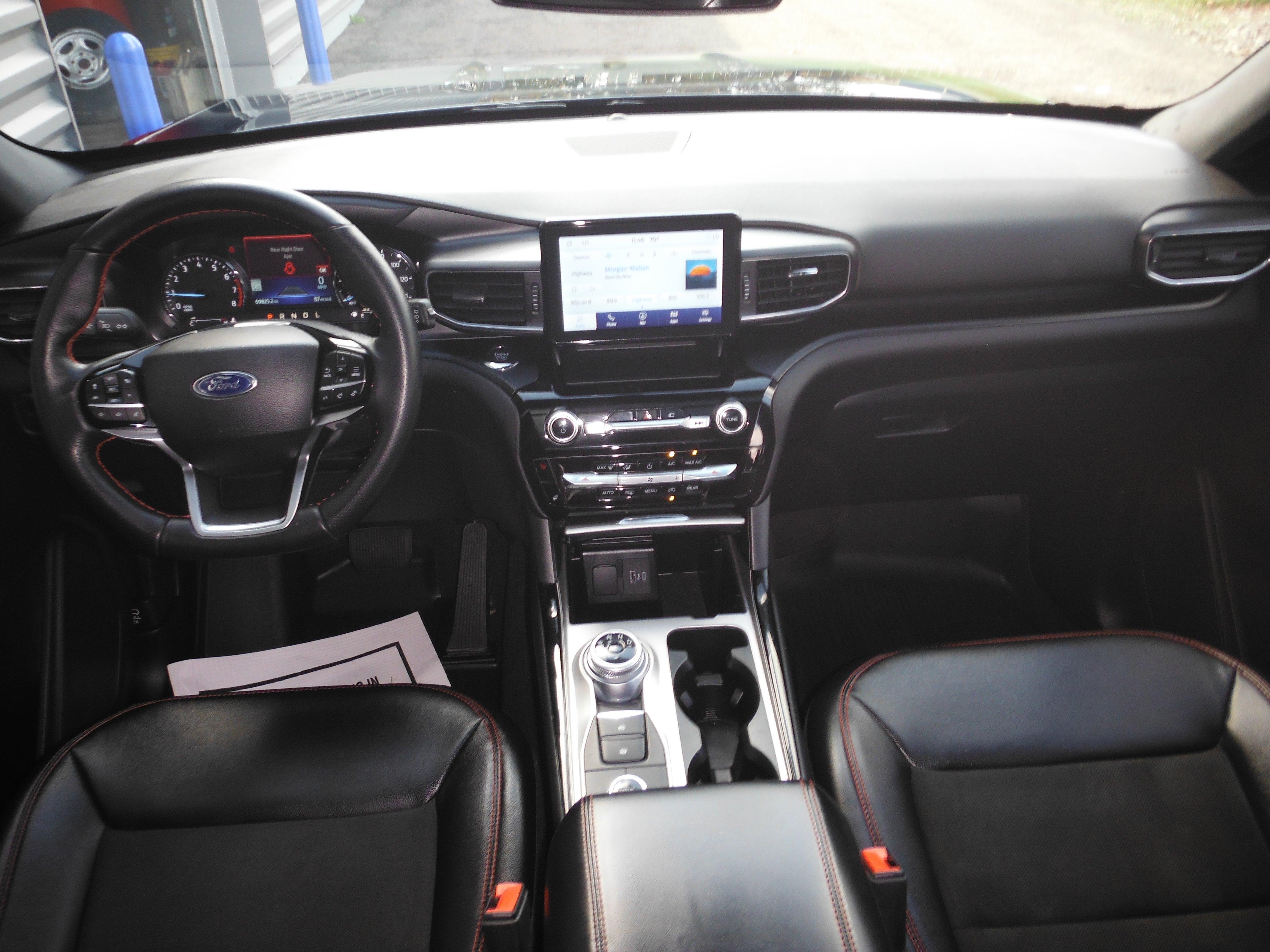 2022 Ford Explorer ST-Line