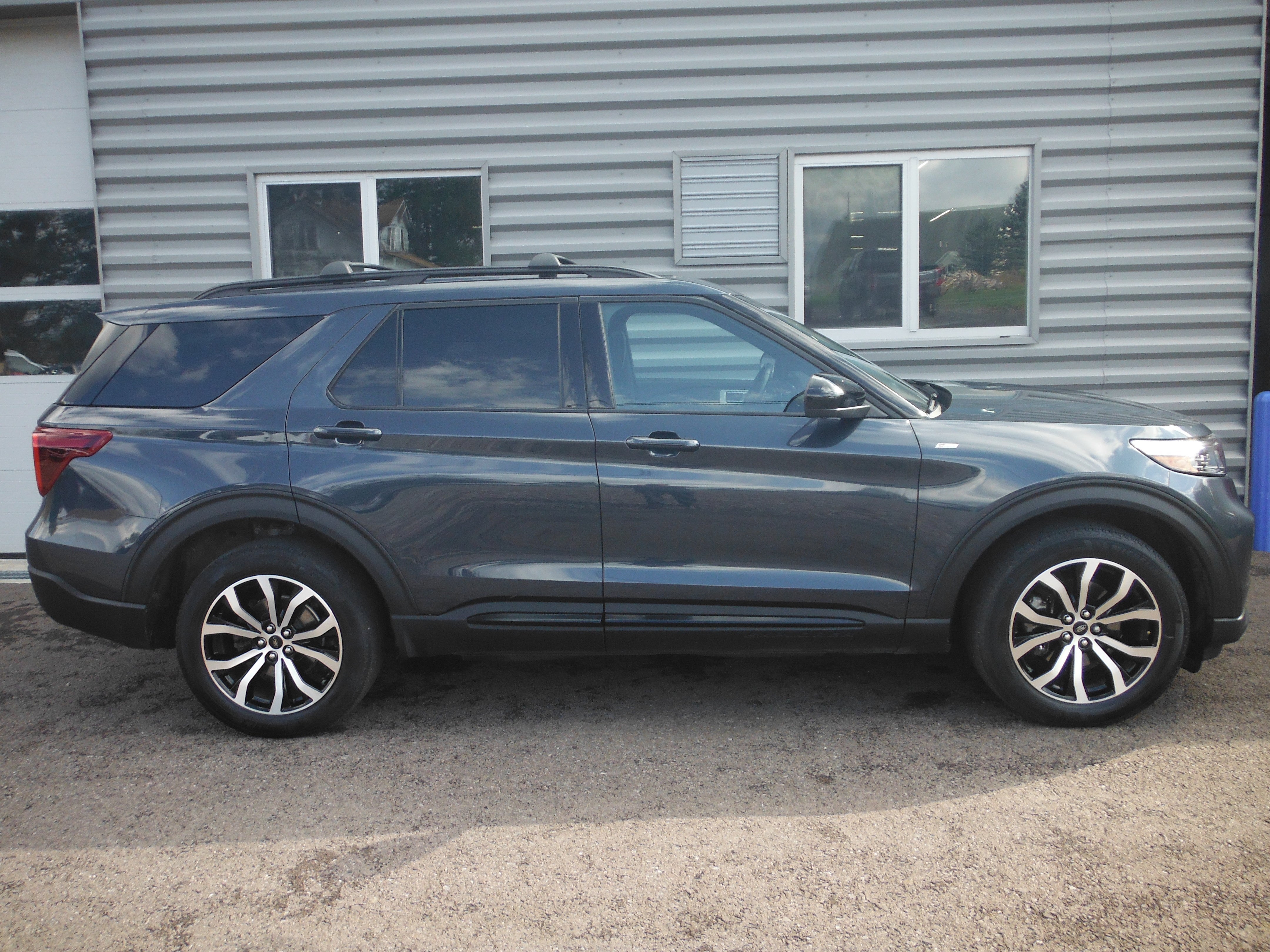 2022 Ford Explorer ST-Line