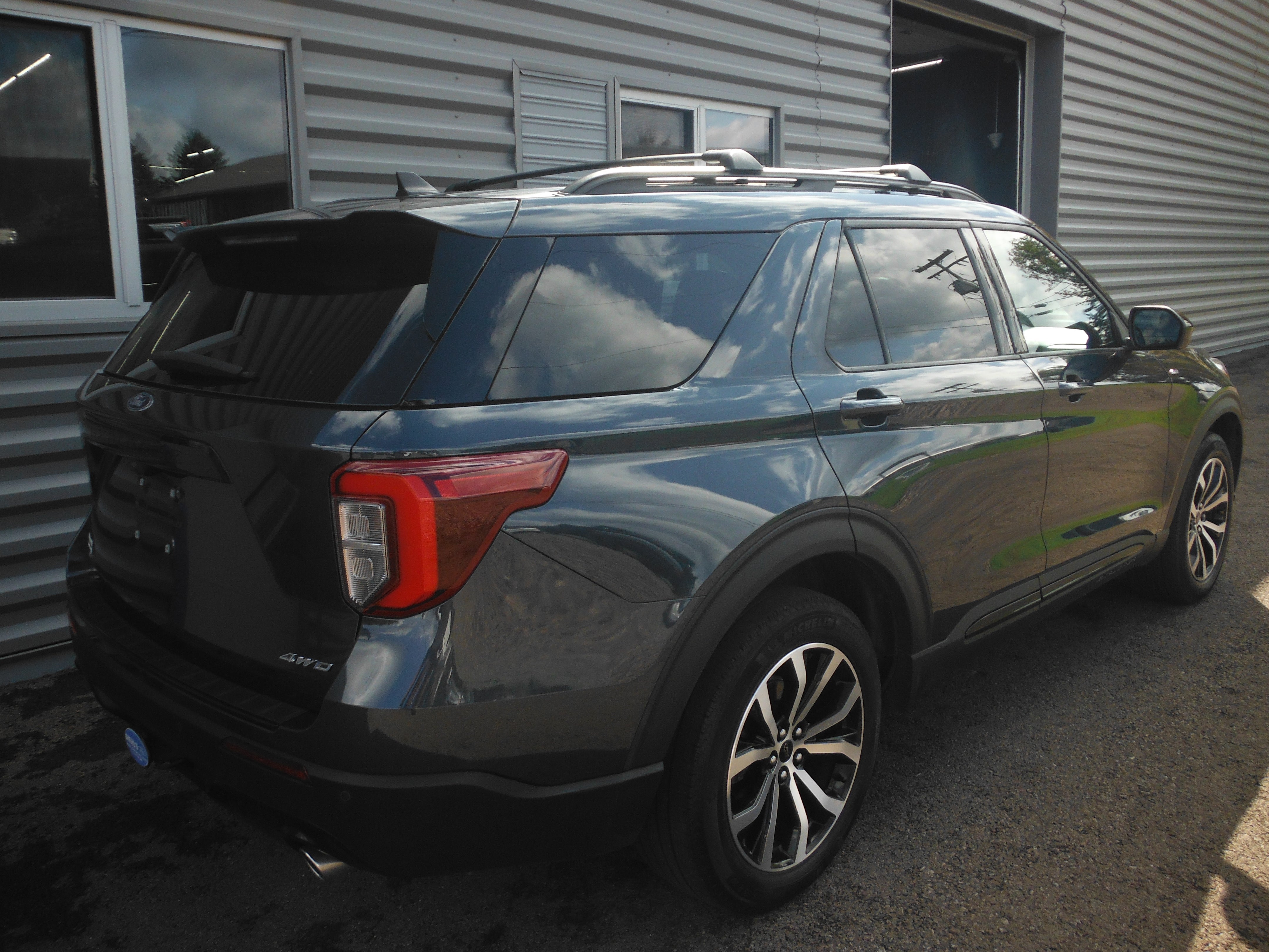 2022 Ford Explorer ST-Line
