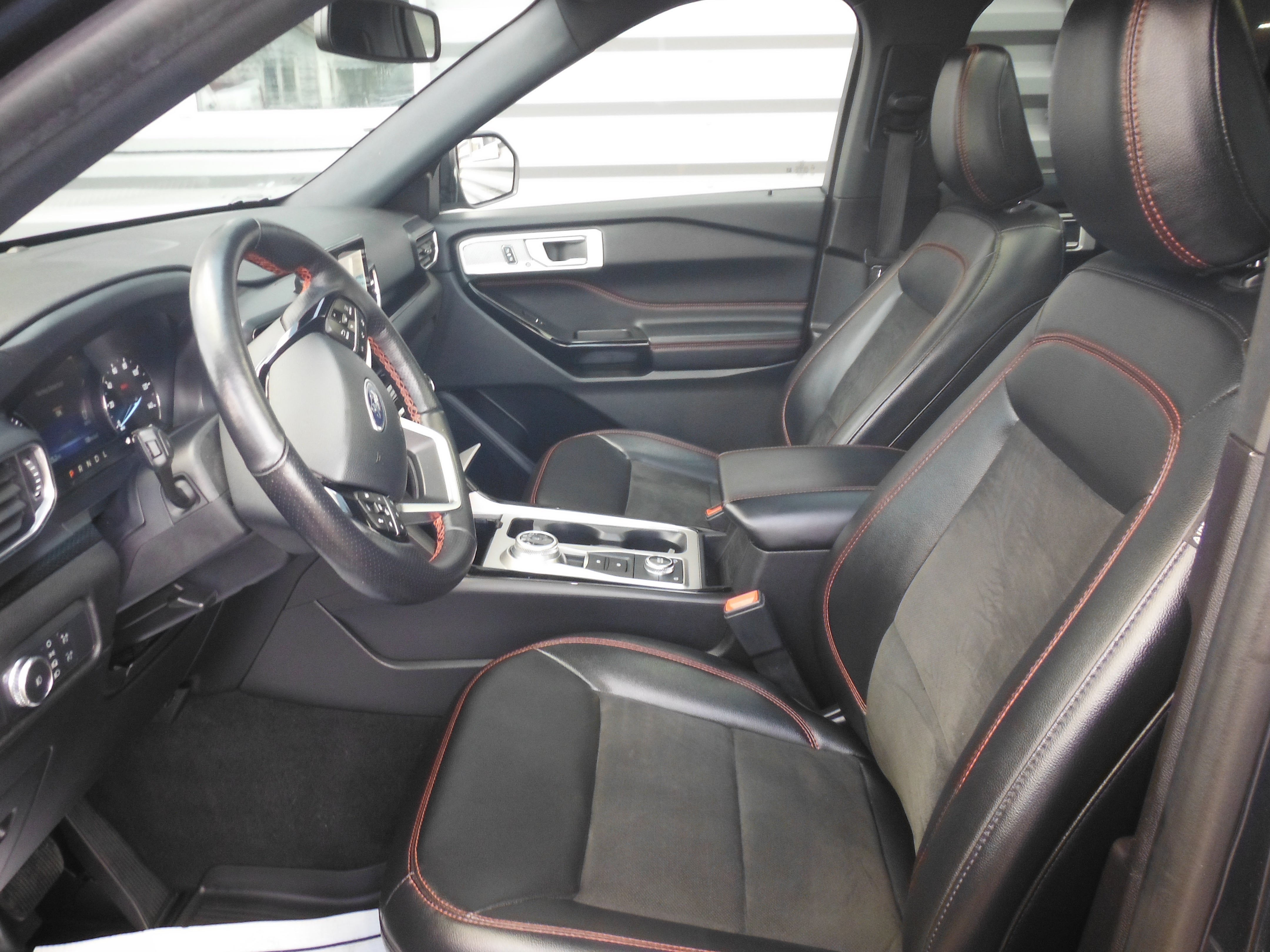 2022 Ford Explorer ST-Line