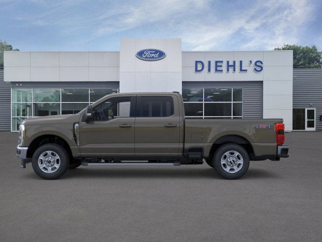 2026 Ford Super Duty F-350 SRW XLT