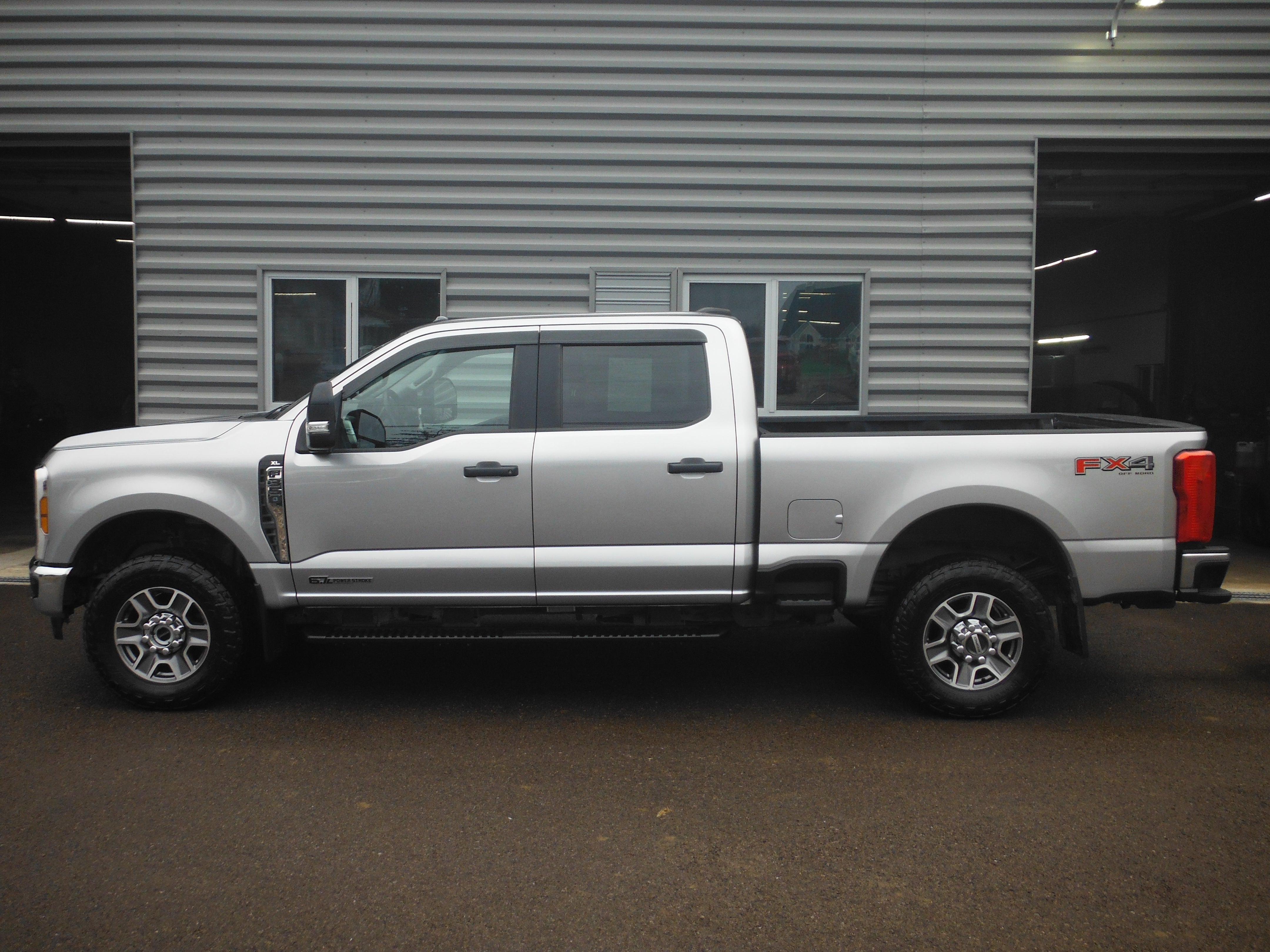 2024 Ford Super Duty F-350 SRW XL