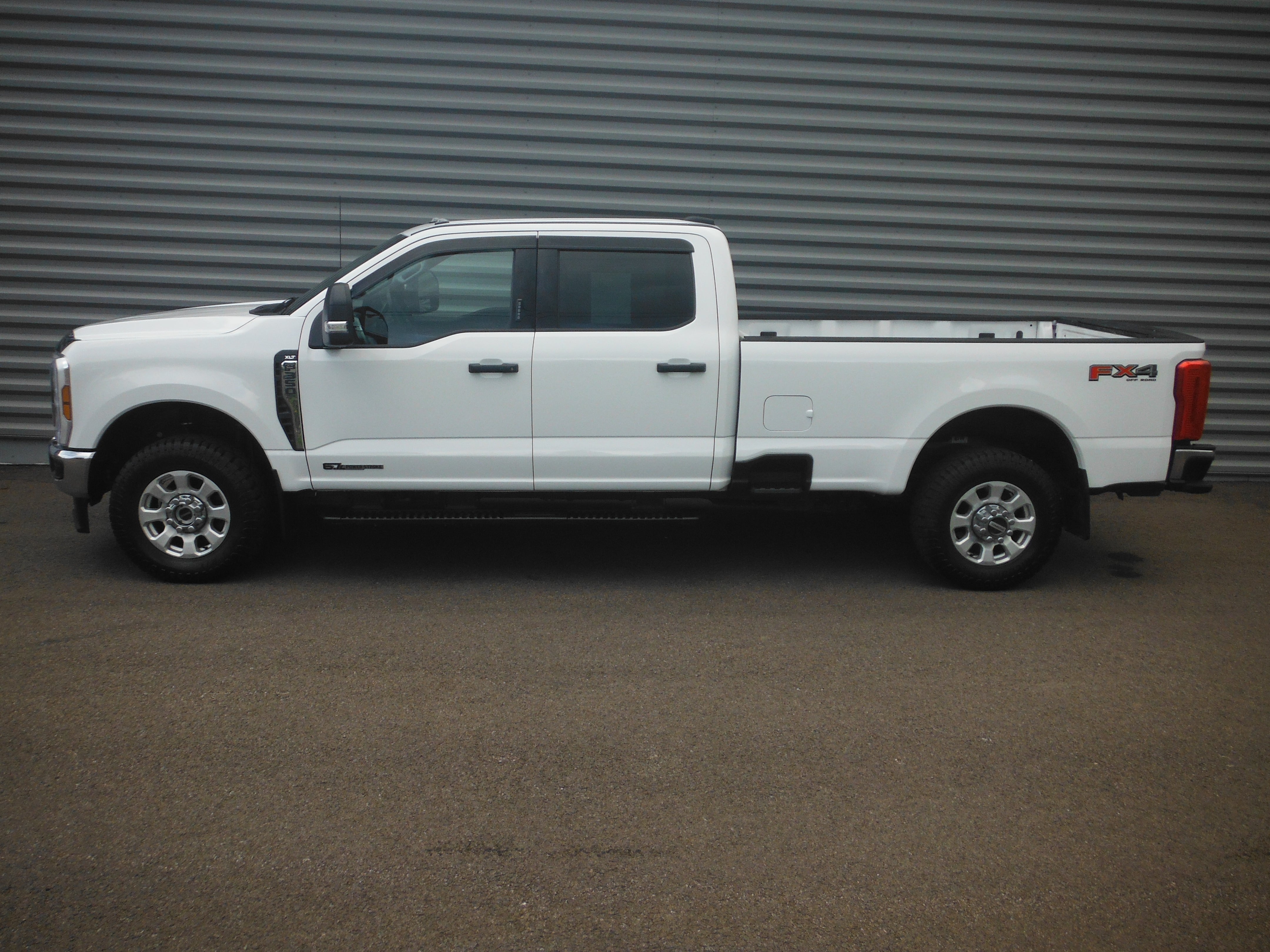 2024 Ford Super Duty F-350 SRW XLT