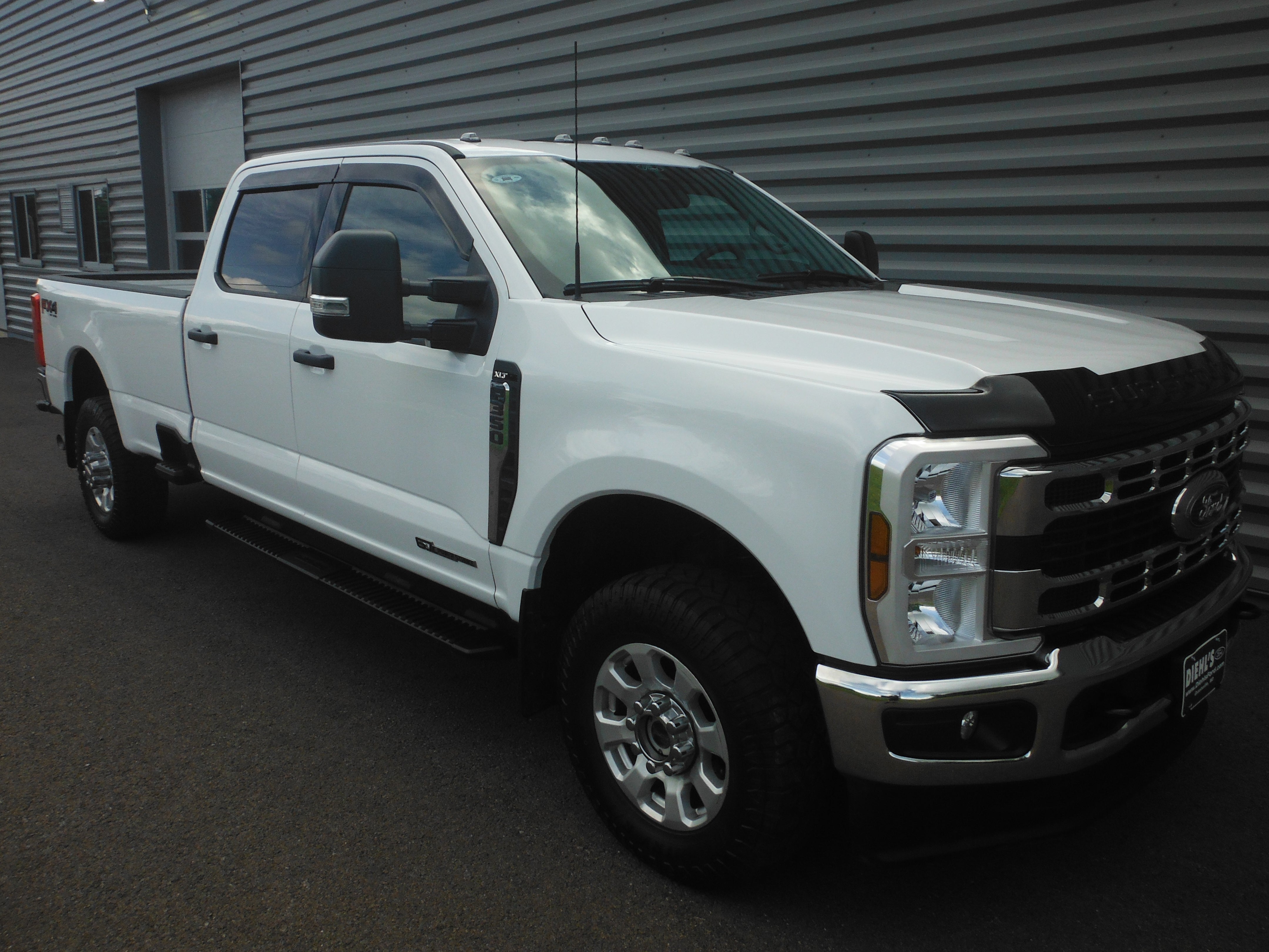 2024 Ford Super Duty F-350 SRW XLT