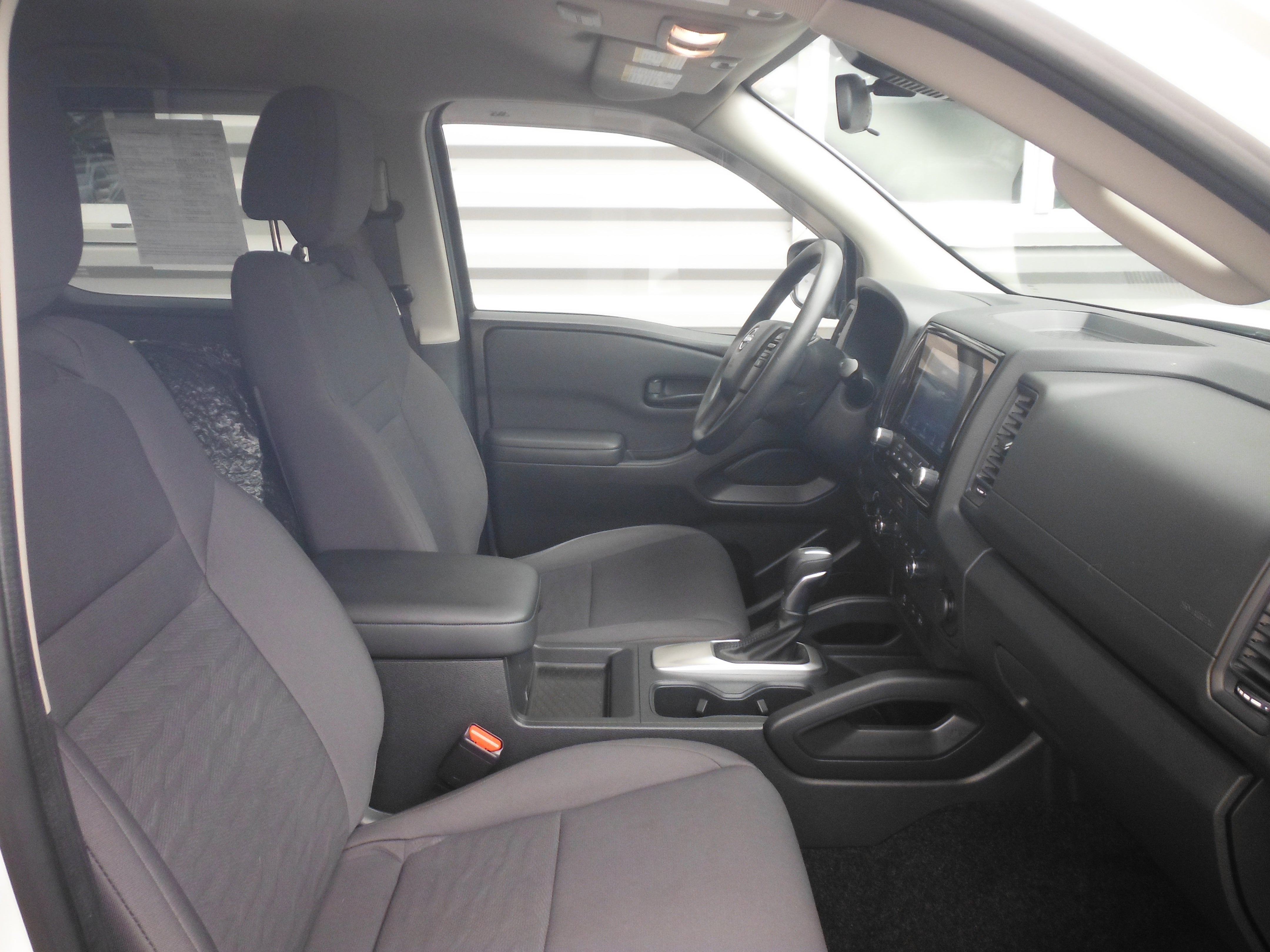 2022 Nissan Frontier S
