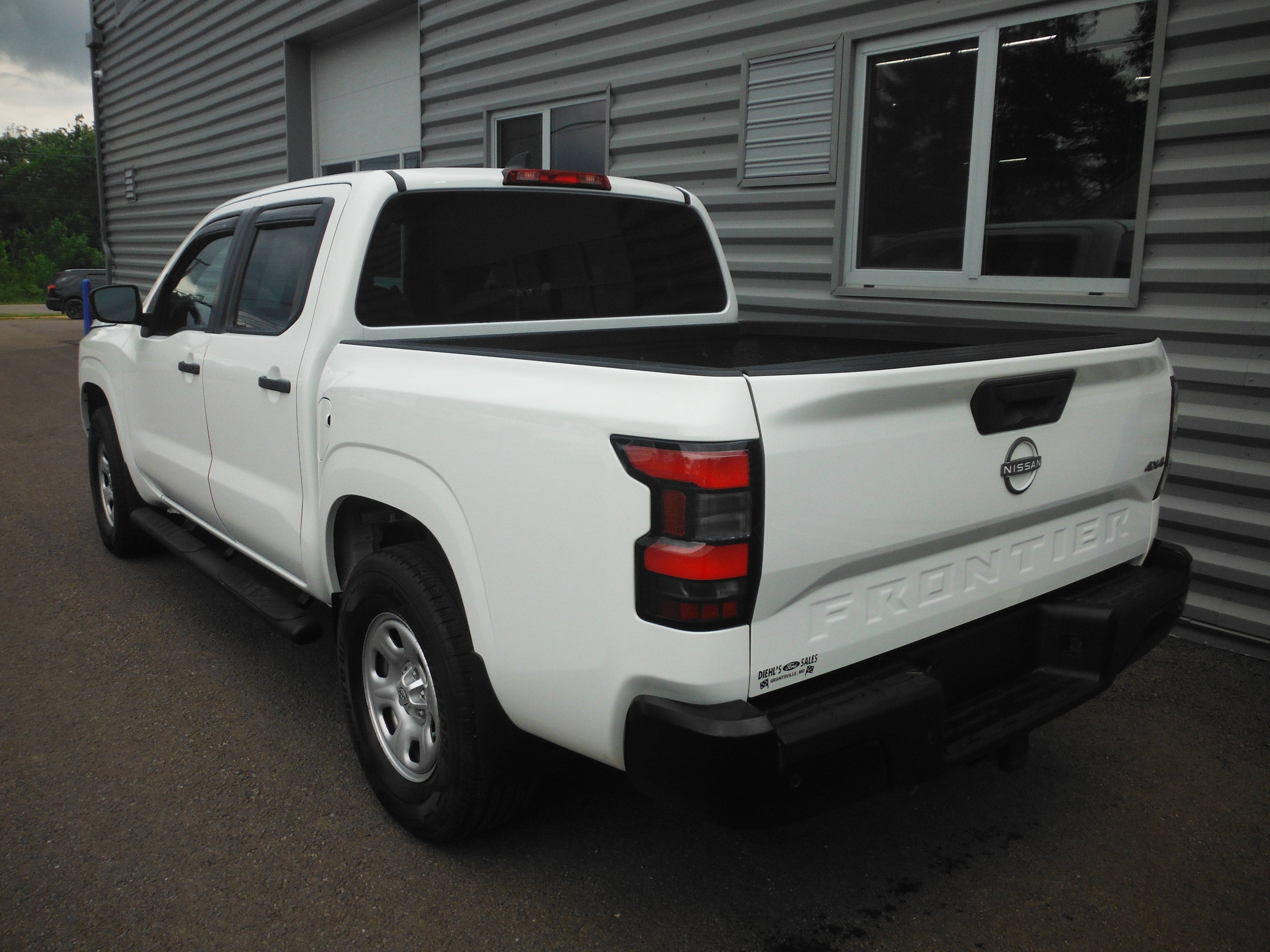 2022 Nissan Frontier S
