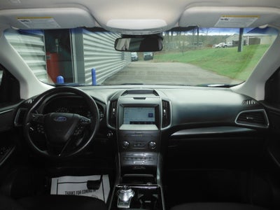 2020 Ford Edge SE