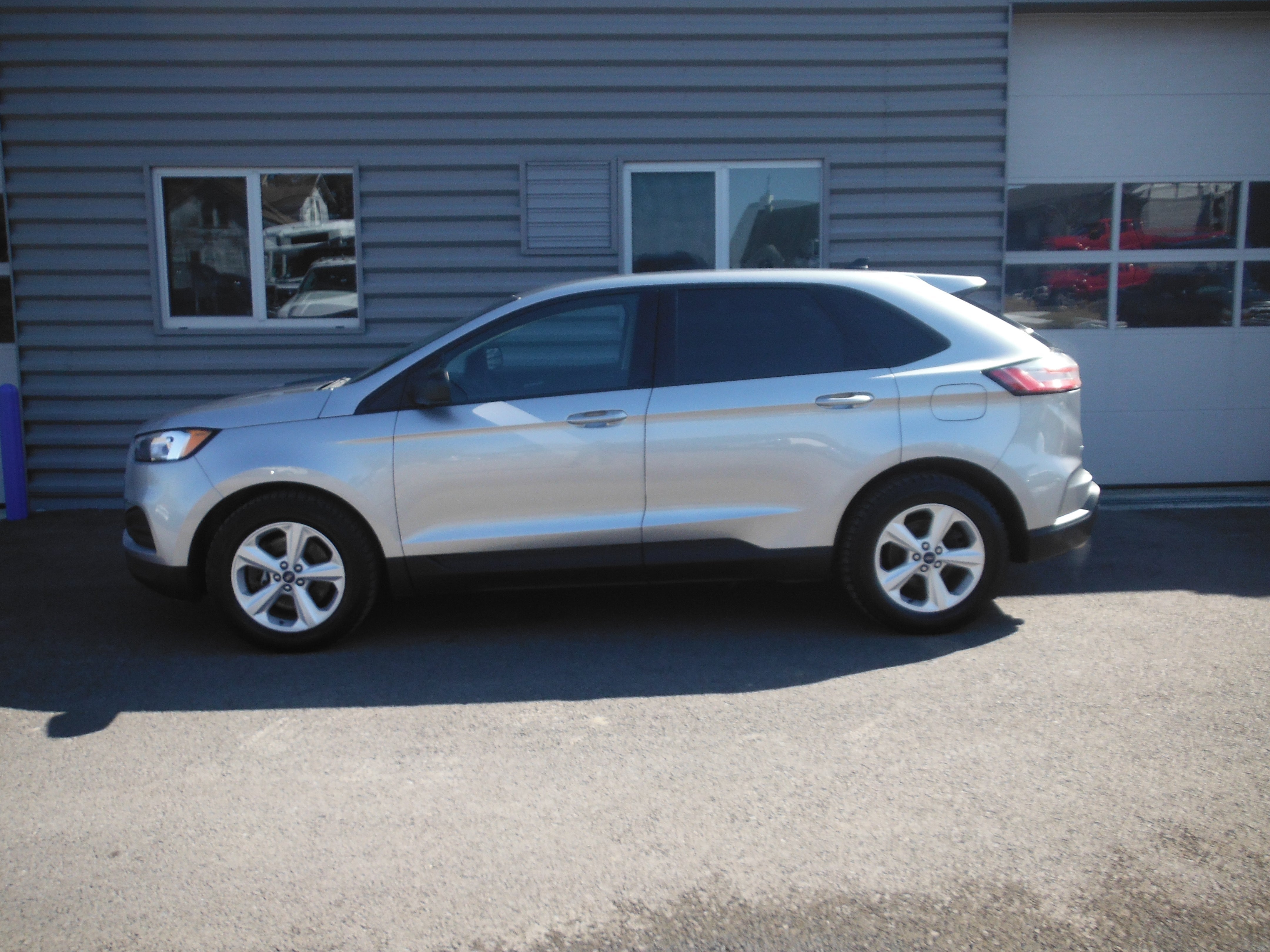 2020 Ford Edge SE