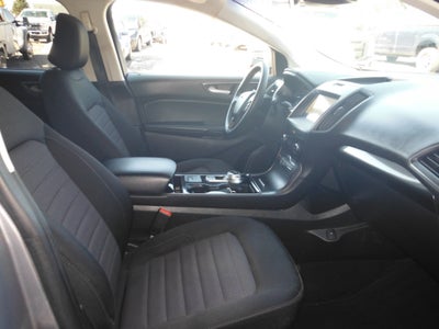 2020 Ford Edge SE