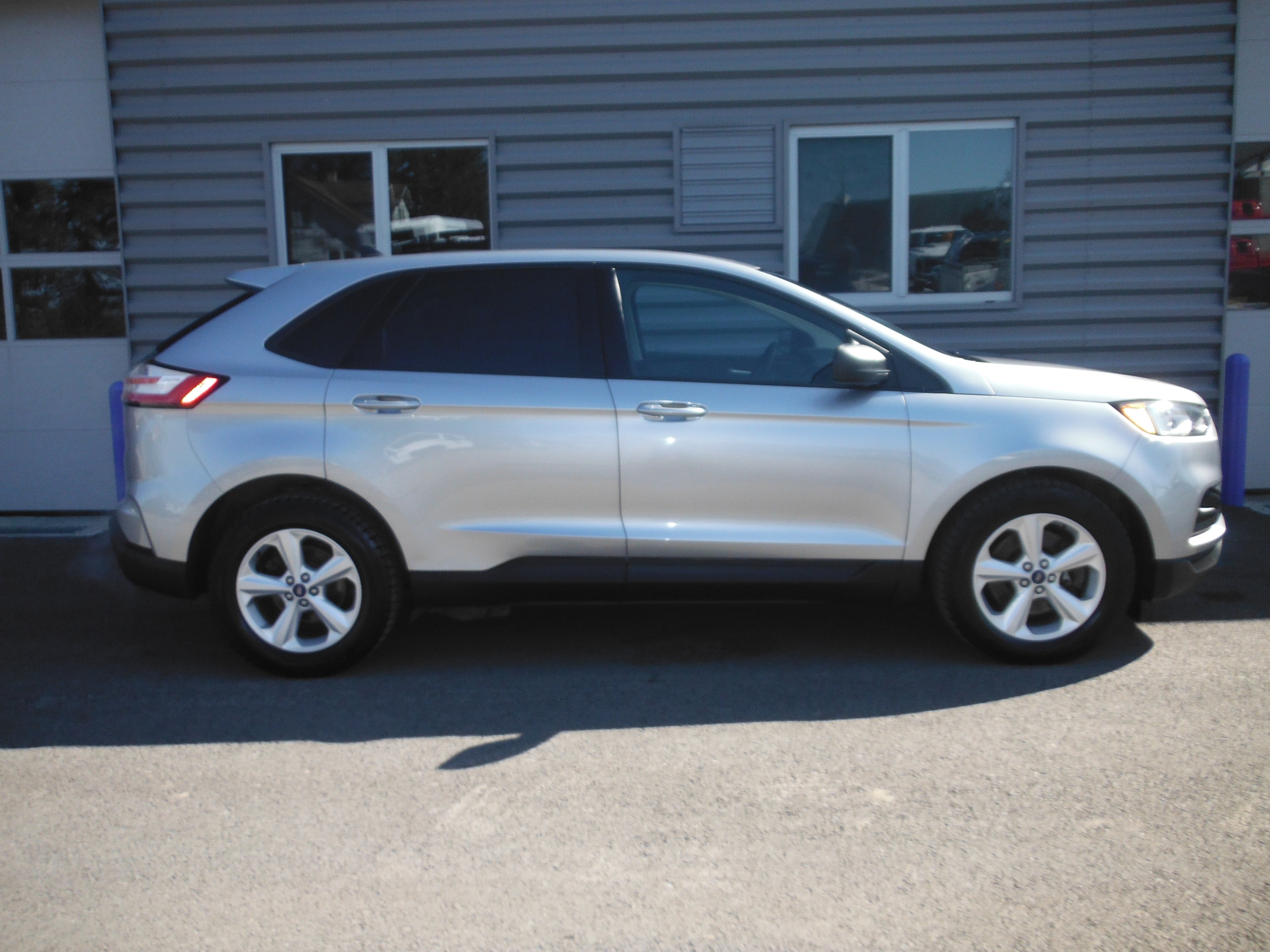 2020 Ford Edge SE