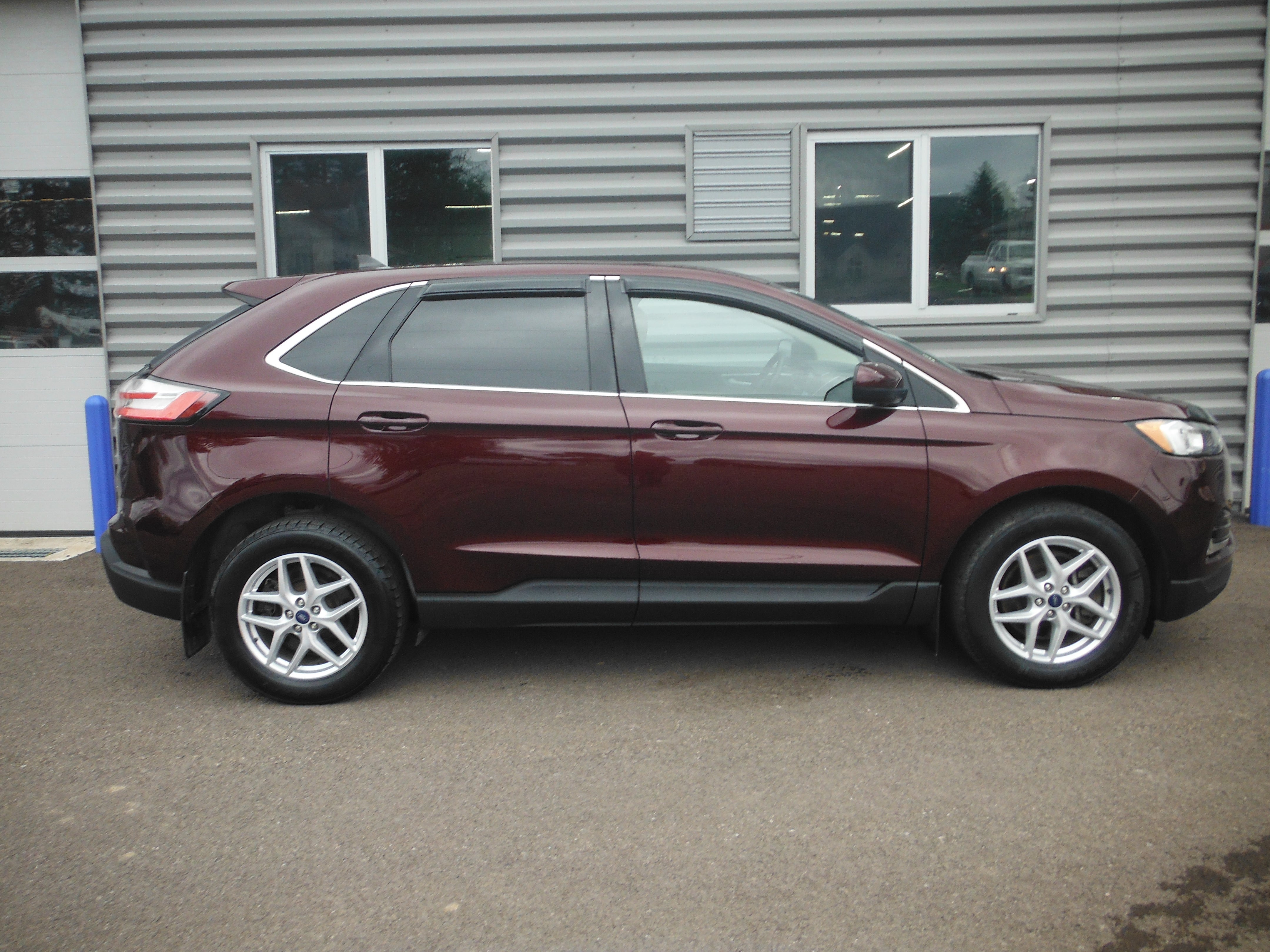 2022 Ford Edge SEL