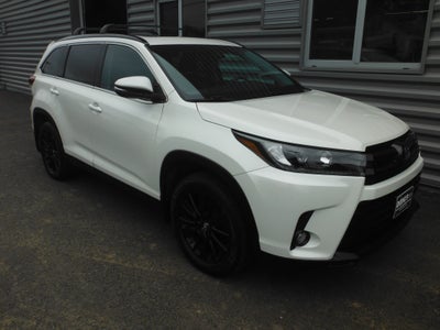 2019 Toyota Highlander SE
