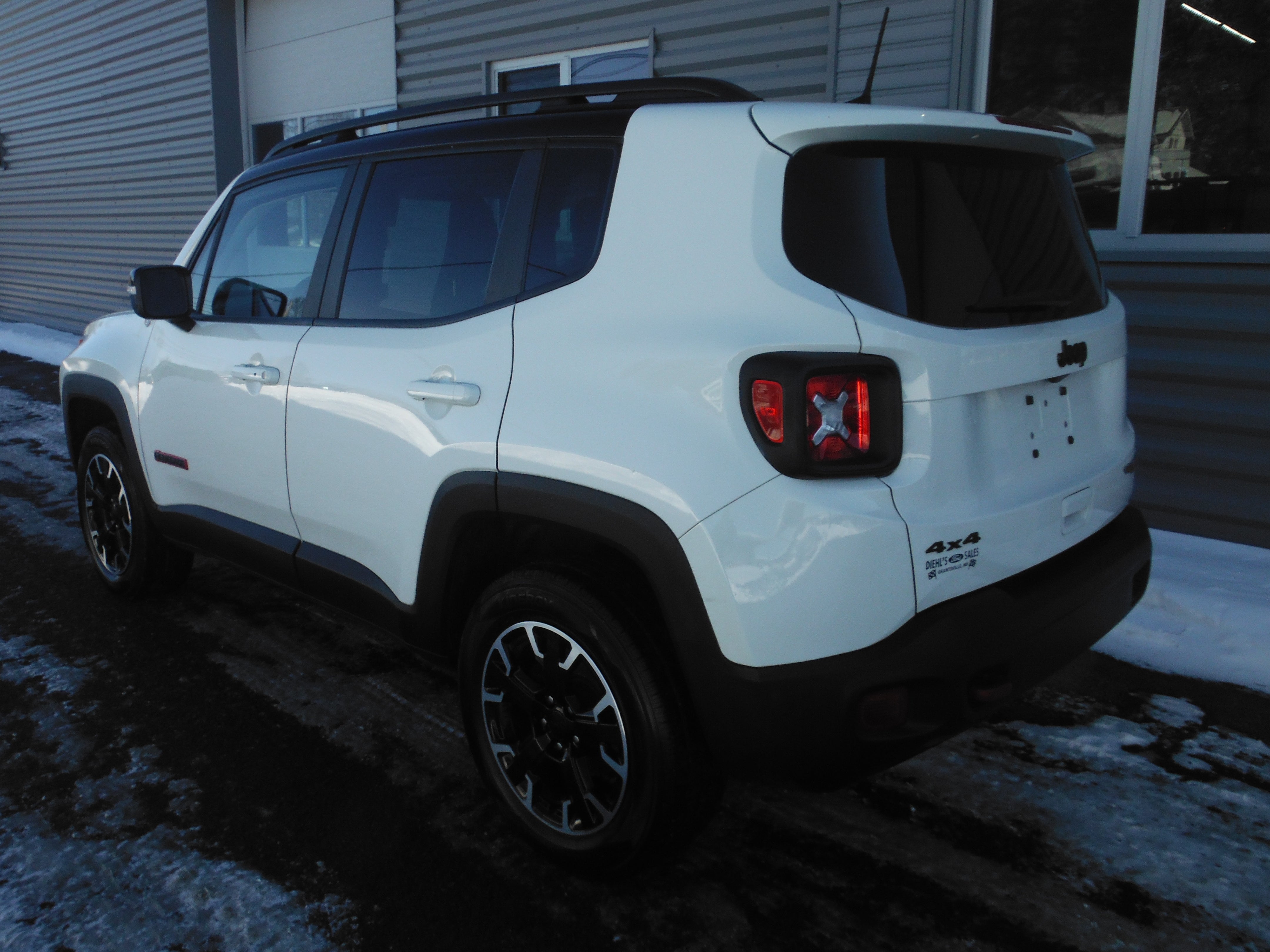 2023 Jeep Renegade Trailhawk